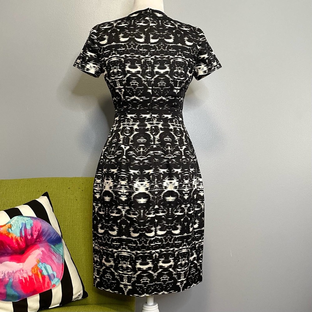 J Crew Blurred Ikat Black White Sheath Dress 0 Work Cocktail - Picture 6 of 6